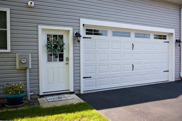24/7 Emergency Garage Door Panel Replacement experts in Alcorn County County, MS